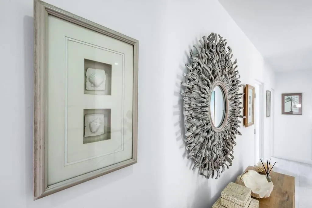 The Seahorse Family Villa, Barbados Saint James Vila