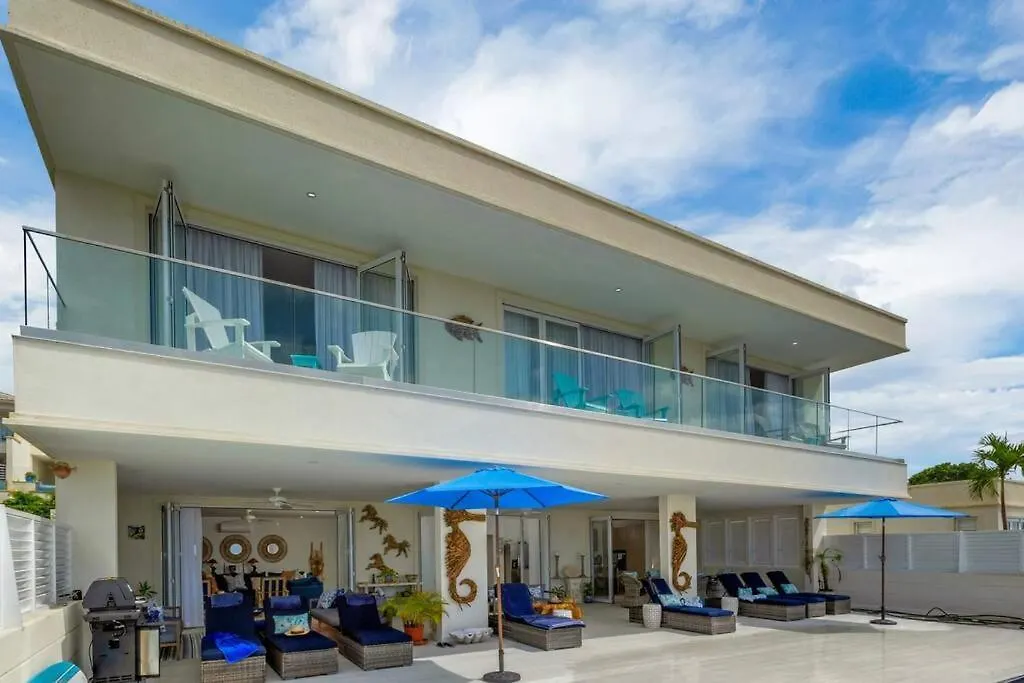 The Seahorse Family Villa, Barbados Saint James Vila
